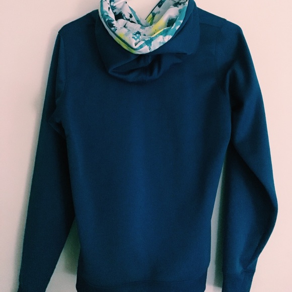 blue under armour sweatshirt - Picture 2 of 4